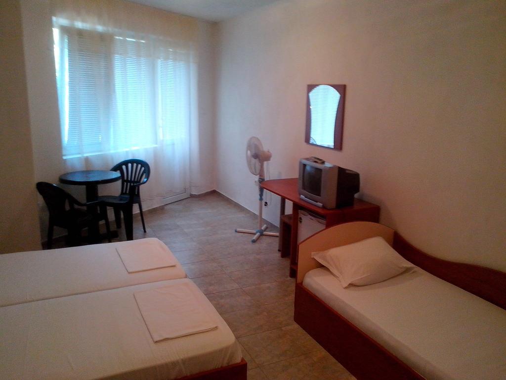 Guest House Krasi Tjernomorets Rum bild